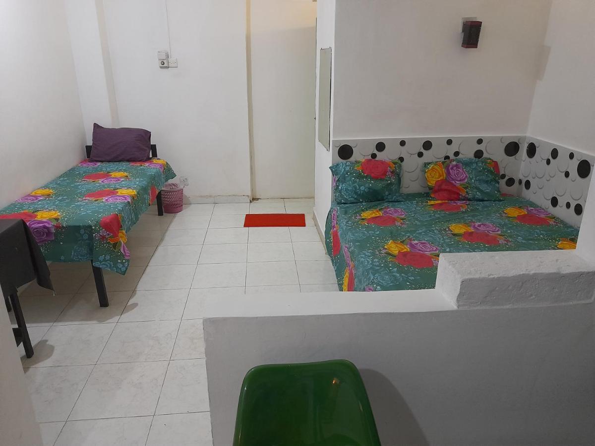 Hotel Rr House Colombo Esterno foto