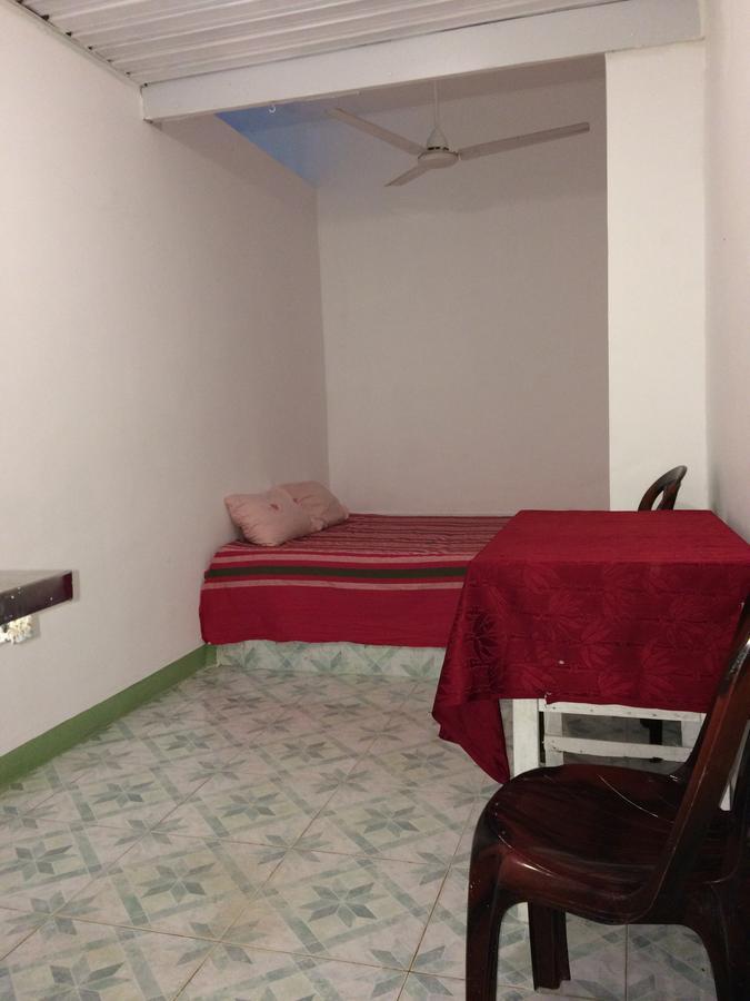 Hotel Rr House Colombo Esterno foto