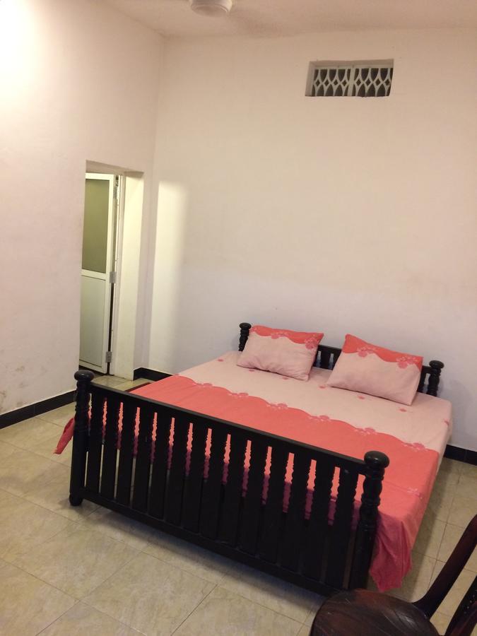 Hotel Rr House Colombo Esterno foto
